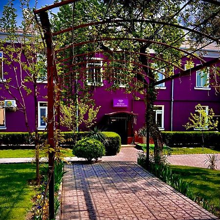Armon Apart Hotel Choedzjand Buitenkant foto