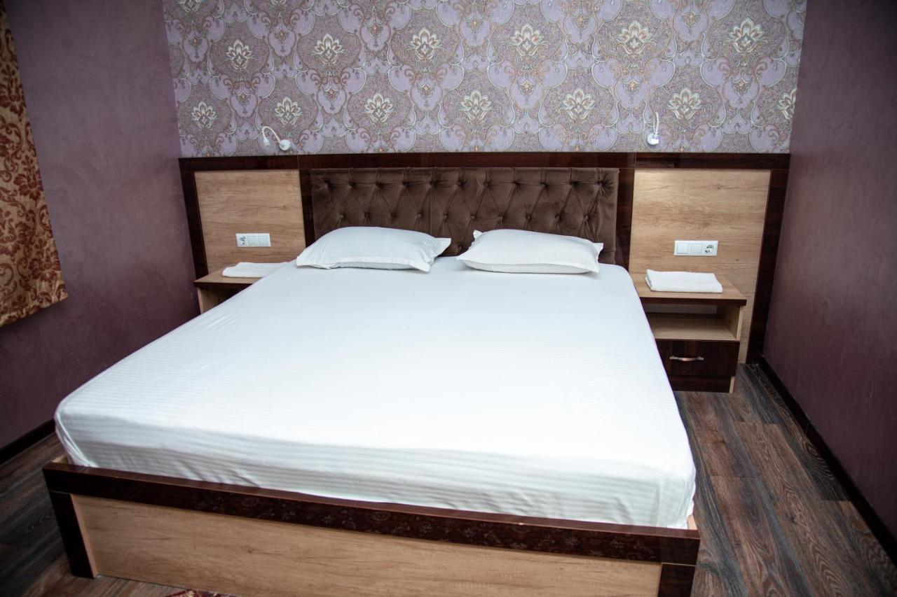 Armon Apart Hotel Choedzjand Buitenkant foto